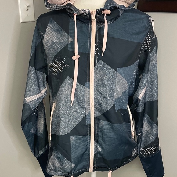 Zyia Blue Pink Geometric Windbreaker Jacket Medium Workout Gym Colorful - Picture 2 of 5